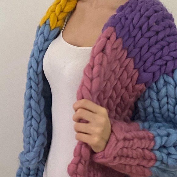 Cardigan Hand-Knitted Color Block Crop Top - Picture 2 of 9